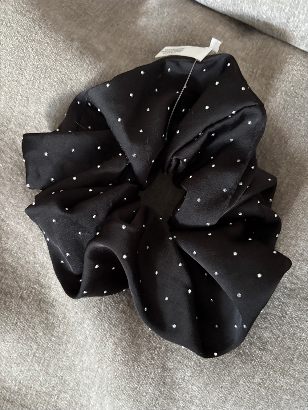 Urban Outfitters Gem Oversized Scrunchie. NWT. Black